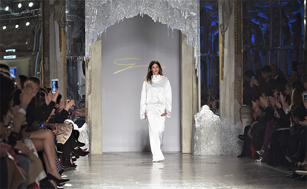 GENNY una sfilata di meravigliosa sensualità per Milano Moda Donna #MFW