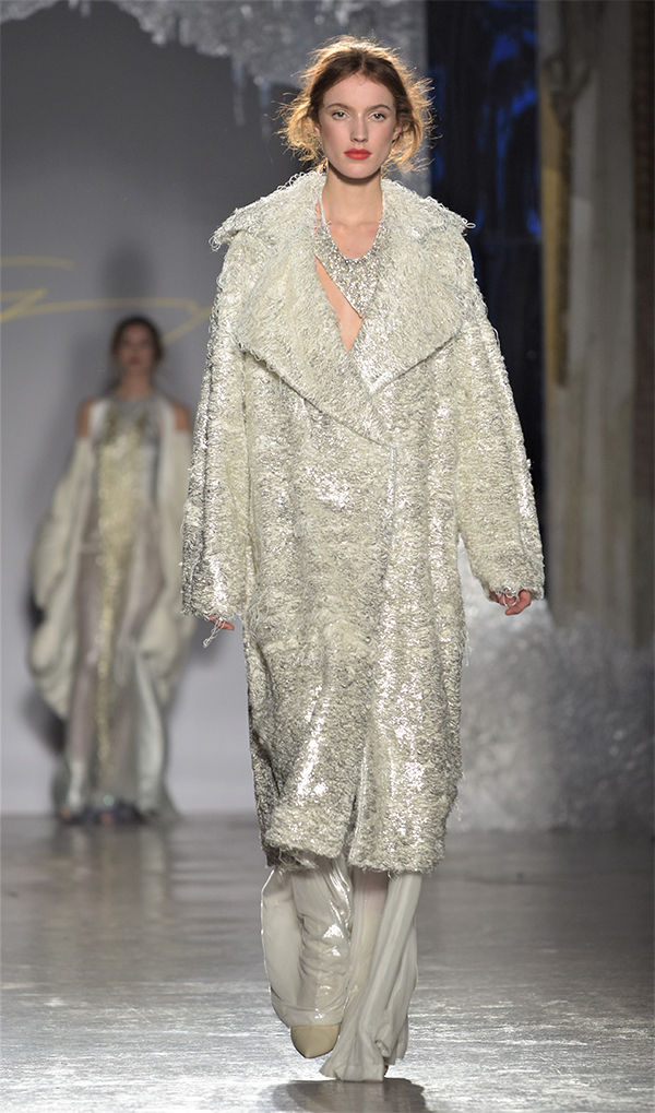 GENNY una sfilata di meravigliosa sensualità per Milano Moda Donna #MFW