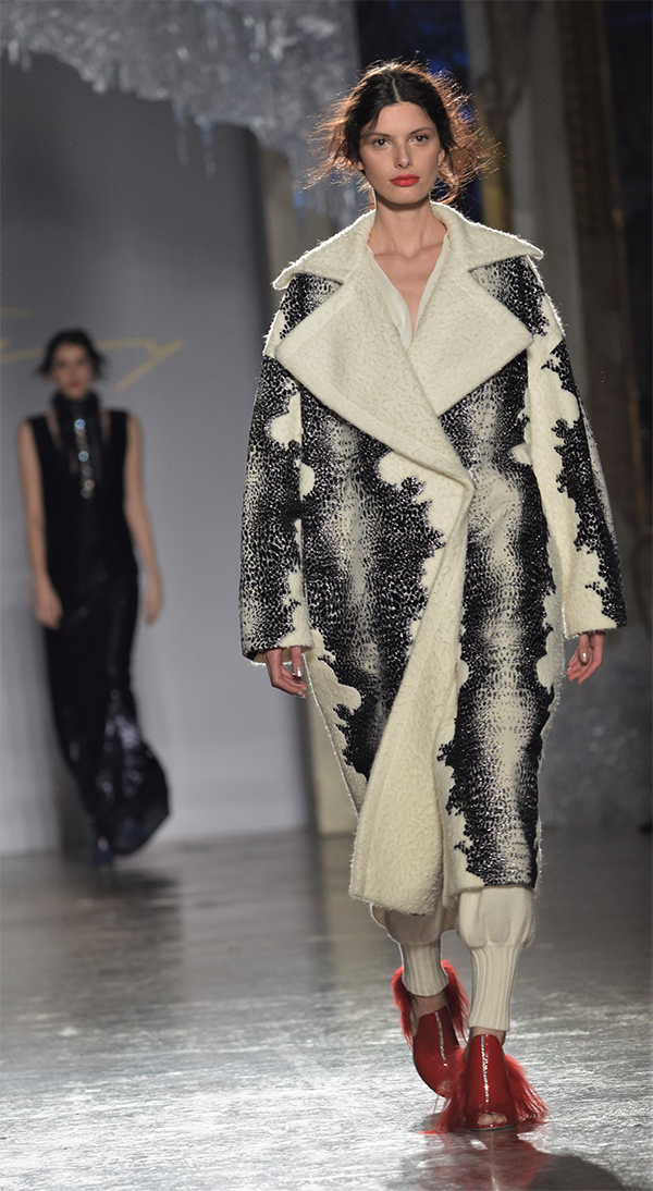 GENNY una sfilata di meravigliosa sensualità per Milano Moda Donna #MFW
