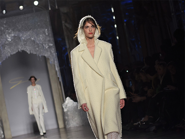 GENNY una sfilata di meravigliosa sensualità per Milano Moda Donna #MFW