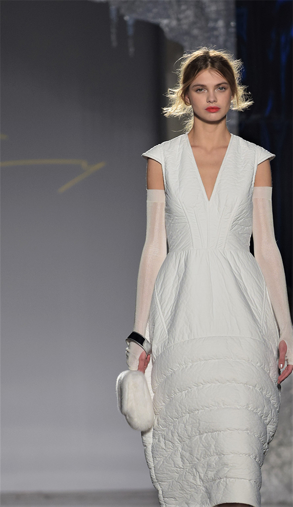 GENNY una sfilata di meravigliosa sensualità per Milano Moda Donna #MFW