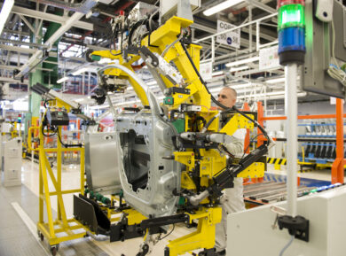 Stellantis guarda alla Cina per salvare l’Europa e ripartire negli Usa