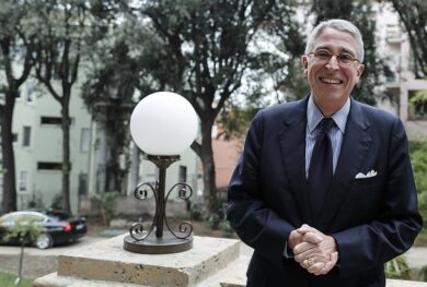 Telecom: de Puyfontaine, siamo totalmente contro separazione rete