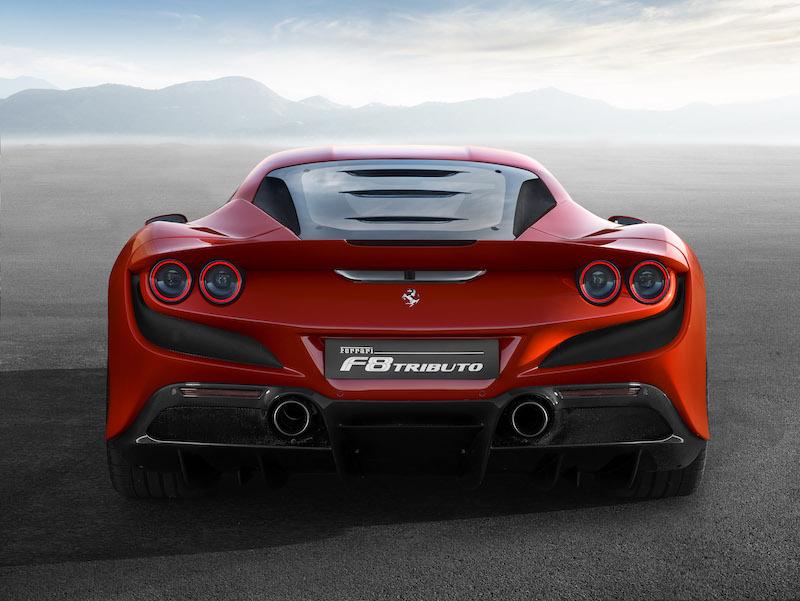 Ferrari F8 Tributo, 720 CV sotto i riflettori di Ginevra 2019 Ferrari F8 Tributo, 720 CV sotto i riflettori di Ginevra 2019
