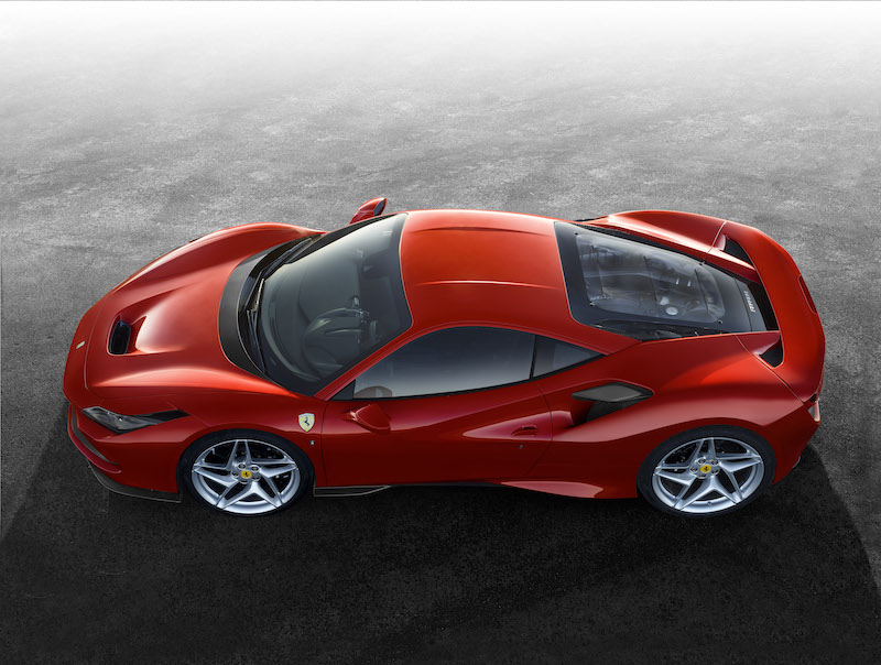 Ferrari F8 Tributo, 720 CV sotto i riflettori di Ginevra 2019 Ferrari F8 Tributo, 720 CV sotto i riflettori di Ginevra 2019