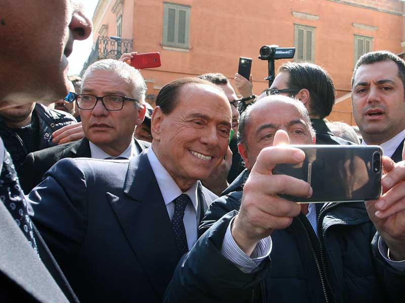 Elezioni Ue: Berlusconi sull’altare. Nelle carte di Beatrice 241 la vittoria