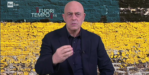 Crozza a Che Fuori Tempo Che Fa: Pd la più grande saga fantasy della politica Crozza a Che Fuori Tempo Che Fa: Pd la più grande saga fantasy della politica