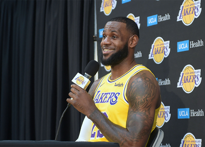 LeBron supera Michael Jordan. E’ lui il quarto marcatore Nba della storia LeBron supera Michael Jordan. E’ lui il quarto marcatore Nba della storia
