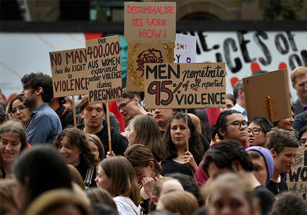 8 marzo, festa della donna social. Meloni: “Donne, du du du”. E Ferragni… 8 marzo, festa della donna social. Meloni: “Donne, du du du”. E Ferragni…