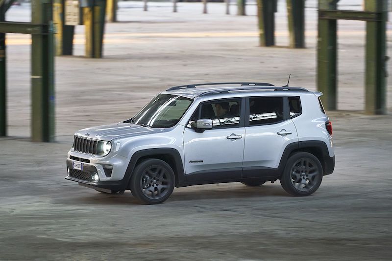 Galleria foto 'Per i lettori francesi di SUV Crossover Jeep Renegade è“SUV Urbain de l’Année”' - foto 7