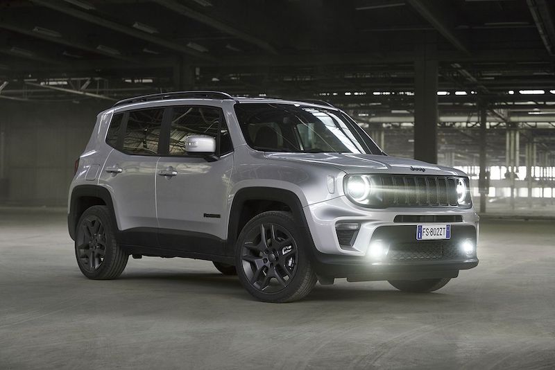 Galleria foto 'Per i lettori francesi di SUV Crossover Jeep Renegade è“SUV Urbain de l’Année”' - foto 1