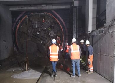 M4: la prima talpa è arrivata in via Tolstoj