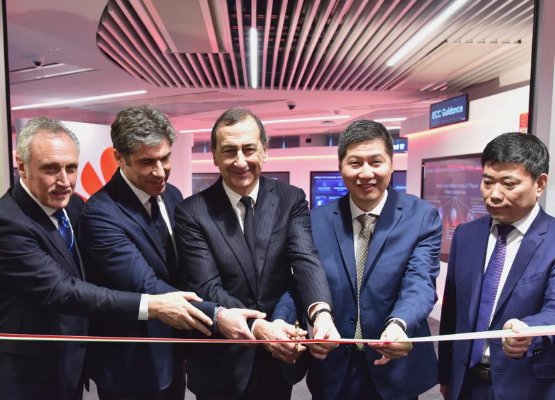 La Via della Seta è già a Milano. Huawei presenta la nuova sede in Italia La Via della Seta è già a Milano. Huawei presenta la nuova sede in Italia