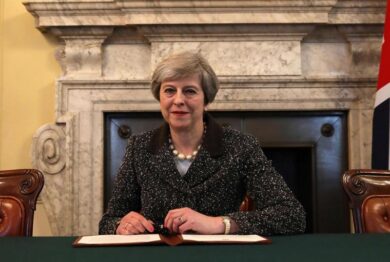 Brexit, sconfitta Theresa May. Bocciato l’accordo con l’Ue