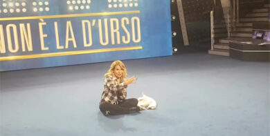 Barbara D’Urso ecco ‘Live – Non è la D’Urso’ su Canale 5. Fabrizio Corona ospite e… I VIDEO