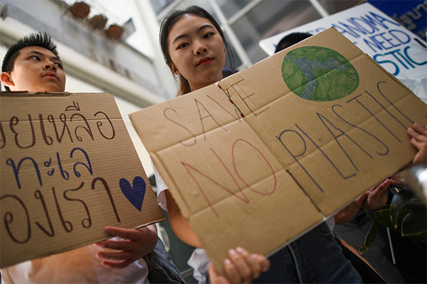 Clima: manifestazioni studenti in tutto il mondo. Greta “Adulti agite”