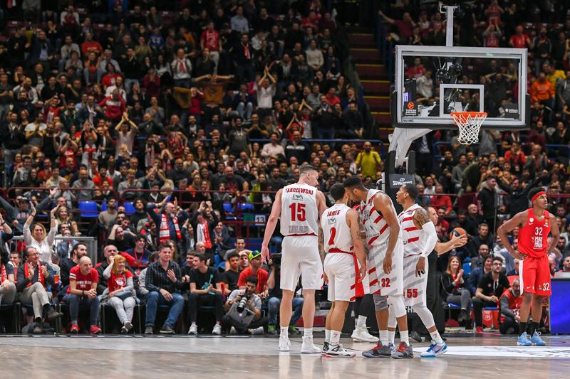 Mike James e una difesa super: l’Olimpia Milano stende l’Olympiacos