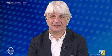 Giornali e manipolazione dell’informazione. I lettori apprezzano Affari. VIDEO