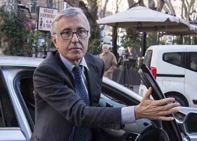 Alitalia, l’ipotesi del nuovo chip di Atlantia. Delta, per le Fs fino al 30%