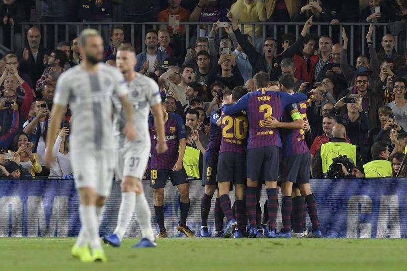 Catalogna: esordio per Piquè, addio Spagna…tra calcio e politica Catalogna: esordio per Piquè, addio Spagna…tra calcio e politica