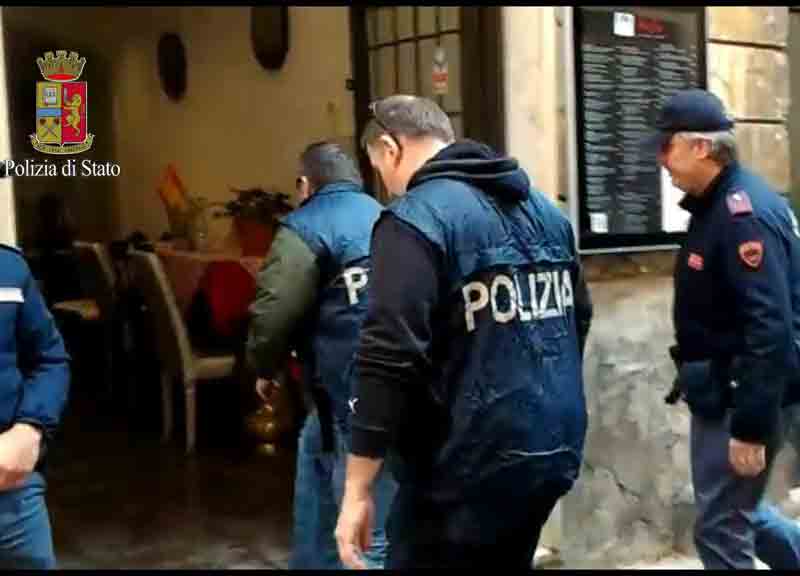 Casamonica, confiscato “tesoro”: auto, case e società per 30 mln di euro Casamonica, confiscato “tesoro”: auto, case e società per 30 mln di euro