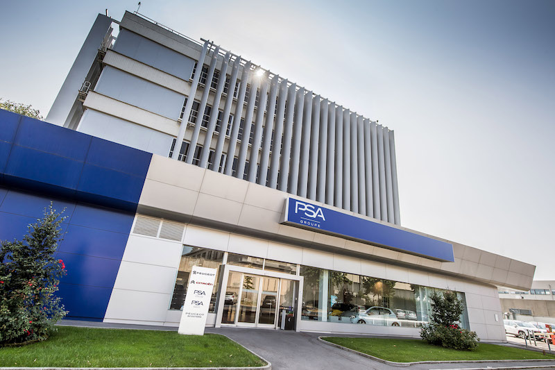 Peugeot festeggia mezzo secolo di attività in Italia Peugeot festeggia mezzo secolo di attività in Italia