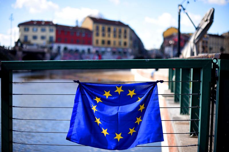 Bandiere al futuro, Roggiani: E’ primavera europea, si rassegnino sovranisti Bandiere al futuro, Roggiani: E’ primavera europea, si rassegnino sovranisti