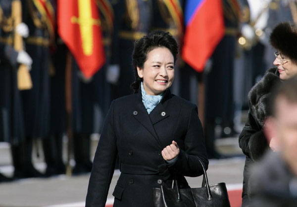 Cina, la “fiaba di Stato” della first lady Peng Liyuan Cina, la “fiaba di Stato” della first lady Peng Liyuan