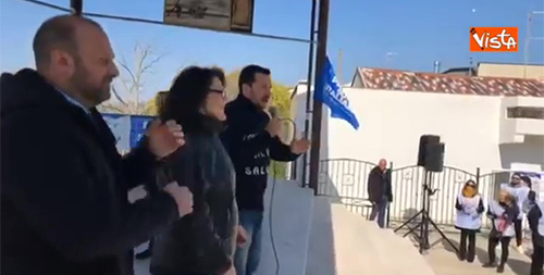 Regionali Basilicata, a Pomarico un urlo per Salvini: “Sei il numero uno” Regionali Basilicata, a Pomarico un urlo per Salvini: “Sei il numero uno”