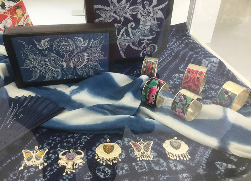 Arte e design, siamo tutti cinesi. Esplode il gusto per il dragone. FOTO