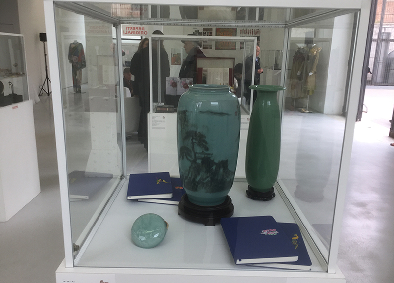 Arte e design, siamo tutti cinesi. Esplode il gusto per il dragone. FOTO