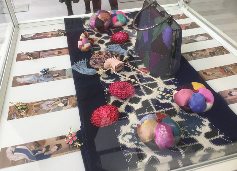 Arte e design, siamo tutti cinesi. Esplode il gusto per il dragone. FOTO