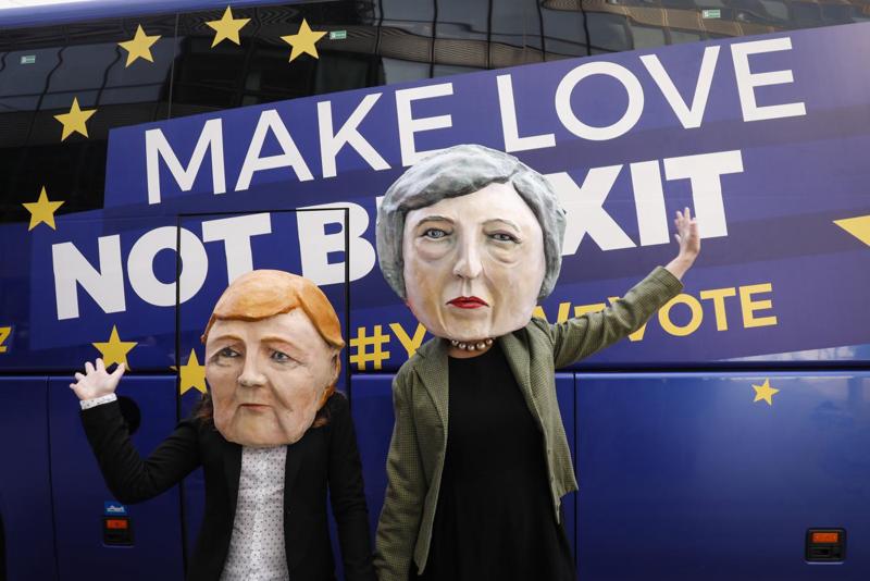 Brexit, pro-Remain in piazza a Londra: “Siamo un milione” Brexit, pro-Remain in piazza a Londra: “Siamo un milione”