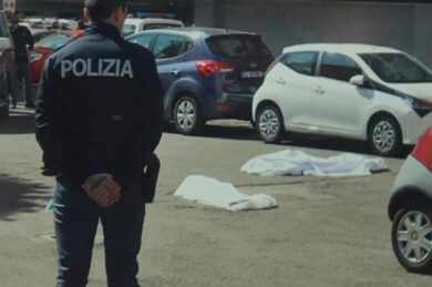 Bologna, cadono da ottavo piano: morti due fratellini. Il papà in Questura