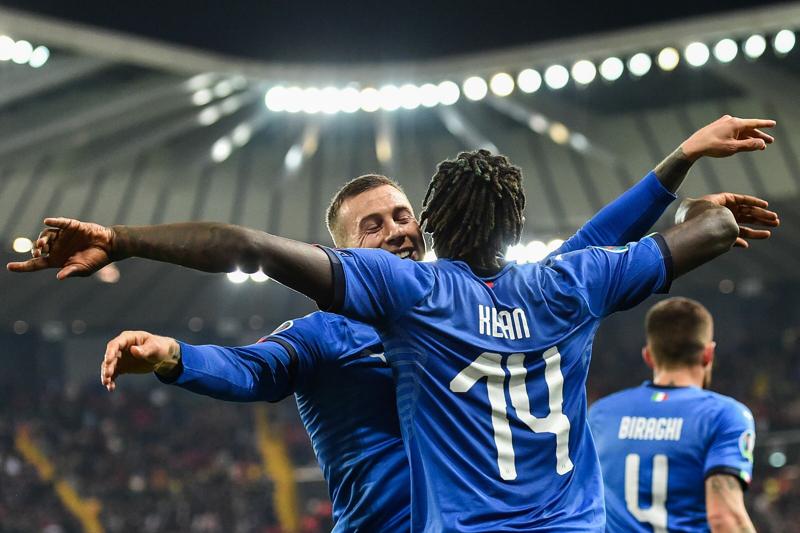 Italia-Finlandia 2-0, Barella e poi l’uragano Kean. “Imparo da CR7 e…” Italia-Finlandia 2-0, Barella e poi l’uragano Kean. “Imparo da CR7 e…”