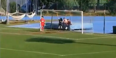 Insulti alla guardalinee: Di Maio contro il telecronista sessista