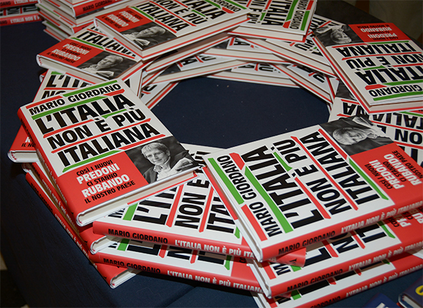 “L’Italia non è più Italiana” di Mario Giordano, dialogo con Matteo Salvini “L’Italia non è più Italiana” di Mario Giordano, dialogo con Matteo Salvini