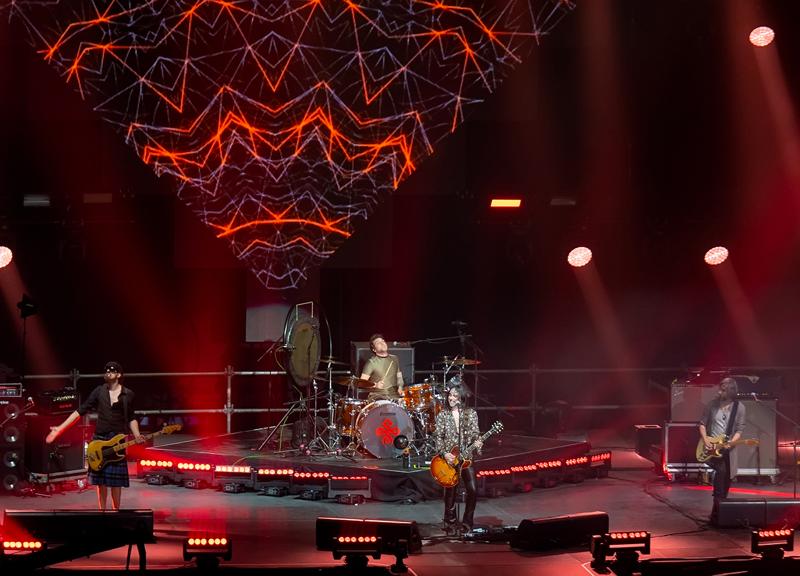 Le Vibrazioni celebrano i 20 anni. Concerto-evento al Forum di Assago Le Vibrazioni celebrano i 20 anni. Concerto-evento al Forum di Assago