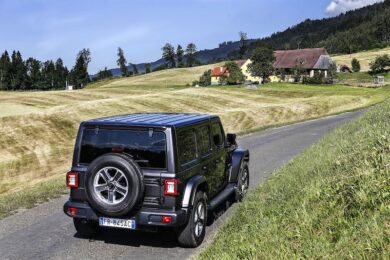 Per Wirtualna Polska, la Jeep Wrangler  è l’auto ideale per viaggiare in due