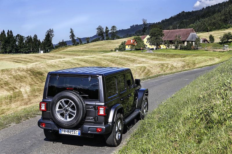 Per Wirtualna Polska, la Jeep Wrangler è l’auto ideale per viaggiare in due Per Wirtualna Polska, la Jeep Wrangler è l’auto ideale per viaggiare in due