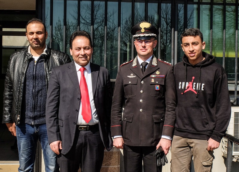 Salvini incontra e premia i ragazzi del bus dirottato a San Donato Salvini incontra e premia i ragazzi del bus dirottato a San Donato