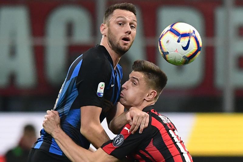 Inter, de Vrij ko: problema muscolare. Salta la Lazio Inter, de Vrij ko: problema muscolare. Salta la Lazio
