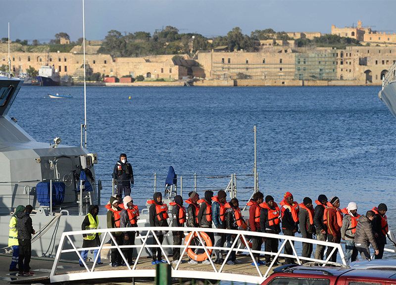 Migranti: sbarco a Malta, arrestati 5 dei 108 migranti a bordo Migranti: sbarco a Malta, arrestati 5 dei 108 migranti a bordo