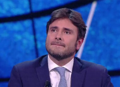 Europee, Di Battista: non mi candido. Il ritorno su Facebook. Il video