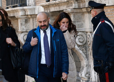 M5s, c’è un complotto contro la nomina di Paragone alla Comm. Banche?