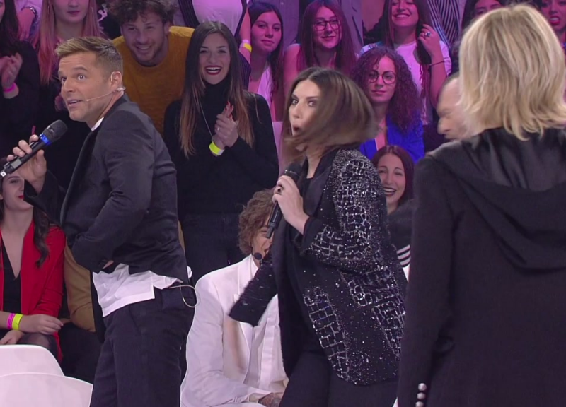 Ascolti Tv Auditel: De Filippi-Ricky Martin-Pausini battono Milly Carlucci Ascolti Tv Auditel: De Filippi-Ricky Martin-Pausini battono Milly Carlucci