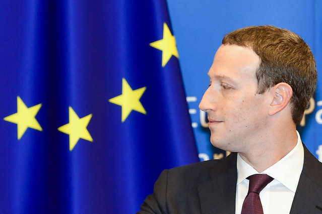 Facebook, Zuckerberg ai governi: “Servono nuove regole” Facebook, Zuckerberg ai governi: “Servono nuove regole”