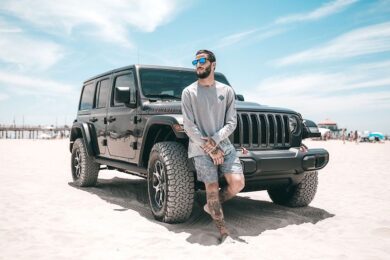 Gli atleti della World Surf League (WSL) Ambassador del marchio Jeep