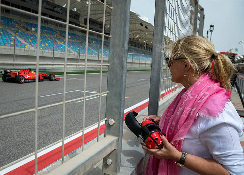 Ferrari: Mick Schumacher brilla, sesto sotto gli occhi di mamma Corinna Ferrari: Mick Schumacher brilla, sesto sotto gli occhi di mamma Corinna