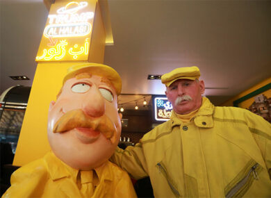 Siria, la singolare storia dell’uomo in giallo di Aleppo